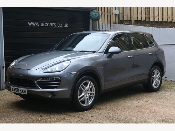 Porsche Cayenne 3.0 TD V6 Tiptronic 4WD Euro 5 (s/s) 5dr Porsche Cayenne 3.0 TD V6 Tiptronic 4WD Euro 5 (s/s) 5dr