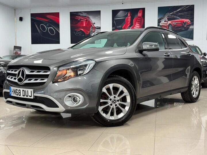 Mercedes-Benz GLA 1.6 GLA200 SE (Executive) Euro 6 (s/s) 5dr
