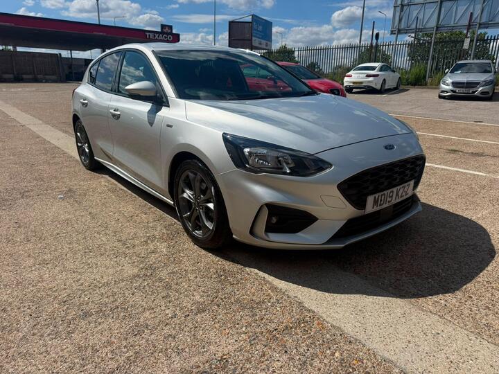 Ford Focus 1.0T EcoBoost ST-Line Euro 6 (s/s) 5dr