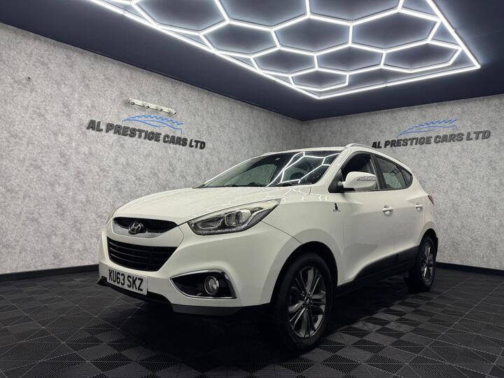 Hyundai Ix35 1.7 CRDi SE Euro 5 (s/s) 5dr (Nav) Hyundai Ix35 1.7 CRDi SE Euro 5 (s/s) 5dr (Nav)