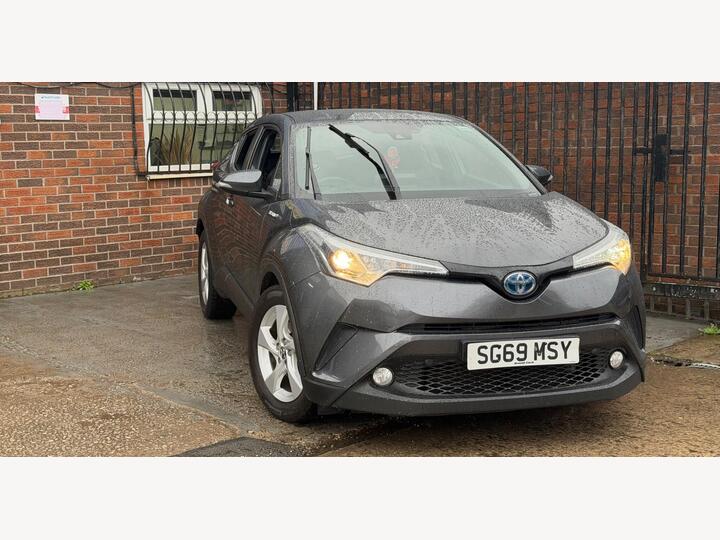Toyota C-HR 1.8 VVT-h Icon CVT Euro 6 (s/s) 5dr Toyota C-HR 1.8 VVT-h Icon CVT Euro 6 (s/s) 5dr