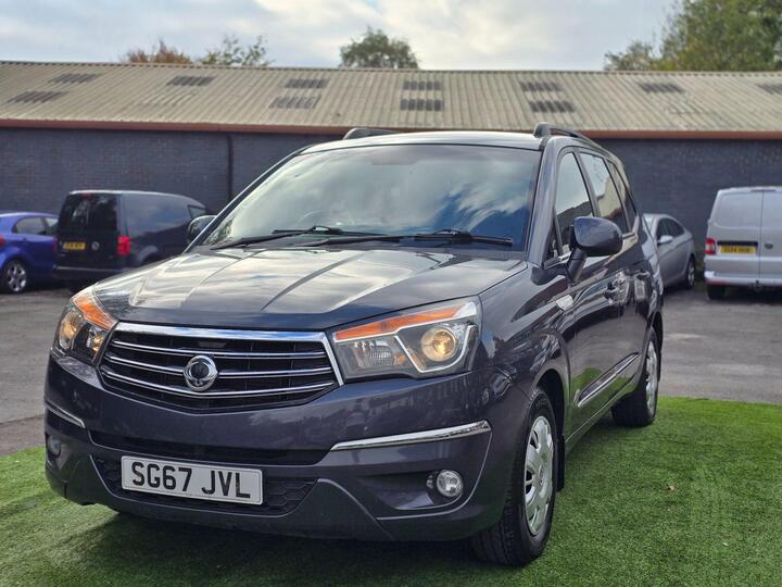 SsangYong Turismo 2.2D SE Euro 6 5dr