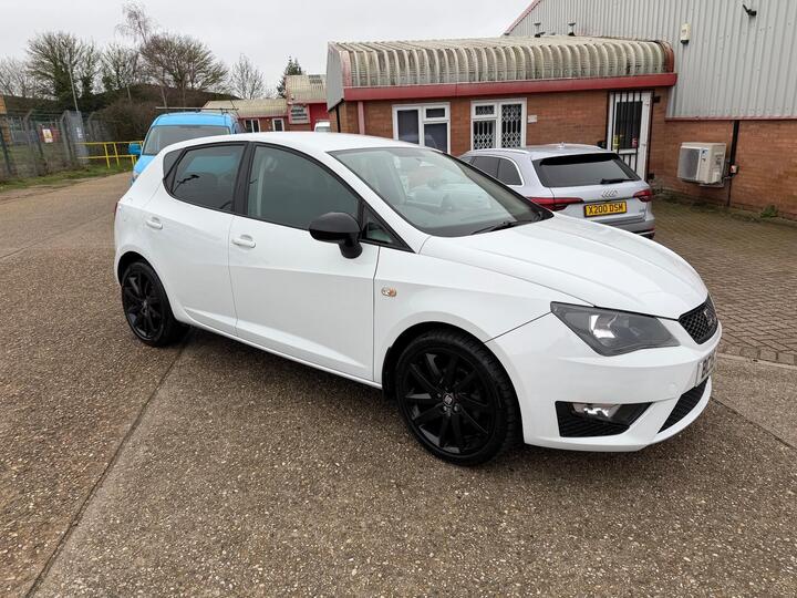 SEAT Ibiza 1.2 TSI FR Black Euro 5 5dr