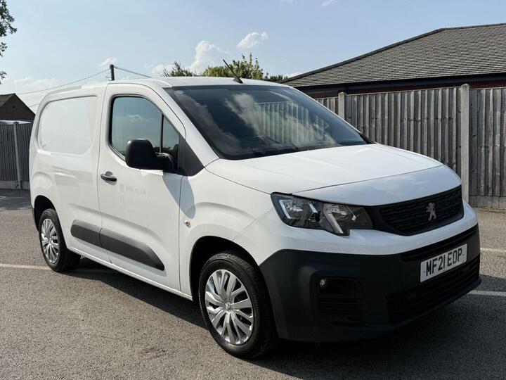 Peugeot PARTNER 1.5 BlueHDi 1000 Professional Standard Panel Van 5dr Diesel Manual SWB Euro 6 (100 Bhp) REAR SENSORS, CAR PLAY, AIR CON