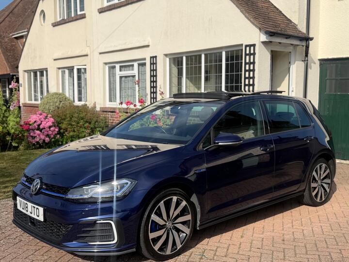 Volkswagen Golf 1.4 TSI 8.7kWh GTE Advance DSG Euro 6 (s/s) 5dr