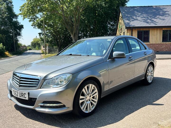 Mercedes-Benz C Class 1.6 C180 BlueEfficiency Executive SE G-Tronic+ Euro 5 (s/s) 4dr