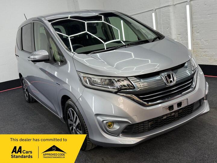 Honda Freed HYBRID GB7 + 6 Seats