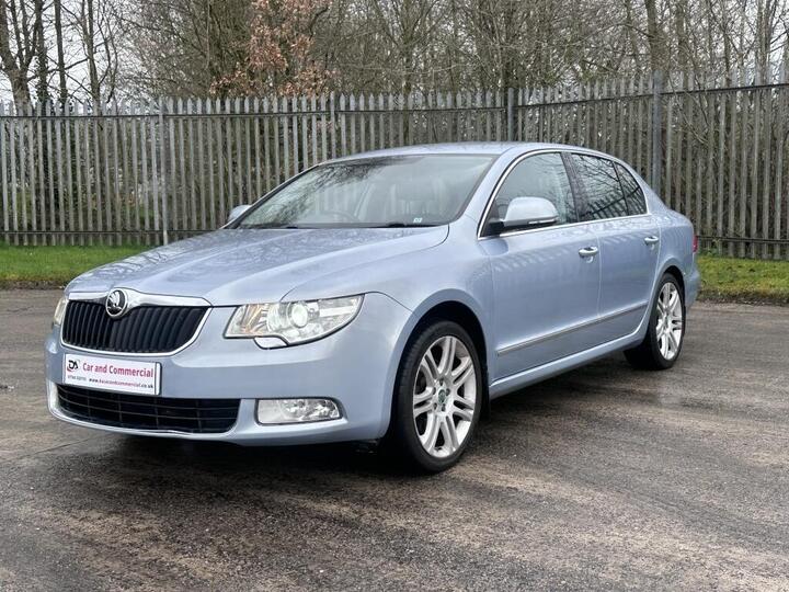 Skoda SUPERB DIESEL HATCHBACK 2.0 TDI Elegance 4WD Euro 5 5dr