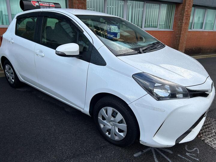 Toyota Vitz PETROL AUTOMATIC YEAR 2015