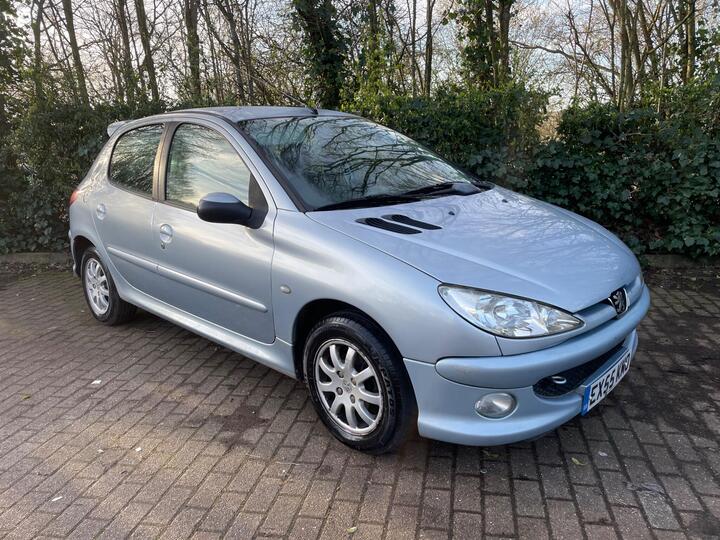 Peugeot 206 1.4 8v Zest 3 5dr (a/c) Peugeot 206 1.4 8v Zest 3 5dr (a/c)