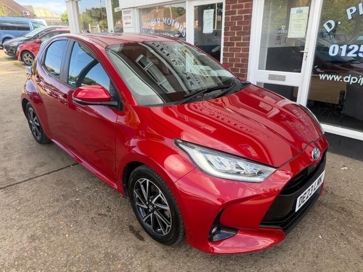 Toyota Yaris 1.5 VVT-h Design E-CVT Euro 6 (s/s) 5dr