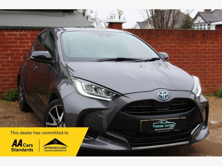 Toyota YARIS 1.5 VVT-h Dynamic E-CVT Euro 6 (s/s) 5dr