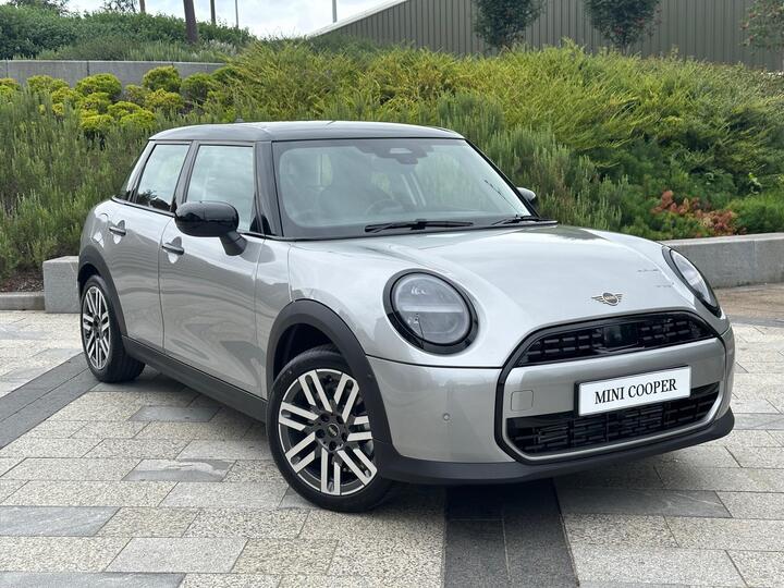 MINI Cooper 1.5C Classic Steptronic Euro 6 (s/s) 5dr
