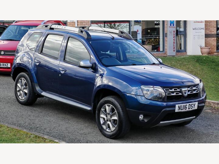 Dacia Duster 1.5 DCi Laureate Euro 6 (s/s) 5dr Dacia Duster 1.5 DCi Laureate Euro 6 (s/s) 5dr