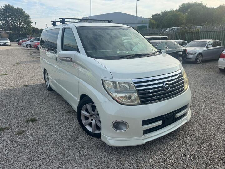 Nissan Elgrand 3.5 4WD PETROL AUTOMATIC HIGHWAY STAR