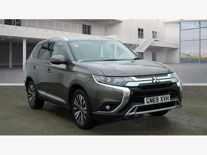 Mitsubishi OUTLANDER 2.0 MIVEC Exceed CVT 4WD Euro 6 (s/s) 5dr