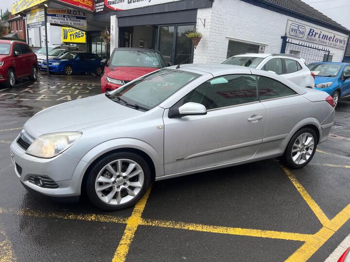 Vauxhall Astra 1.8i Design Twin Top 2dr