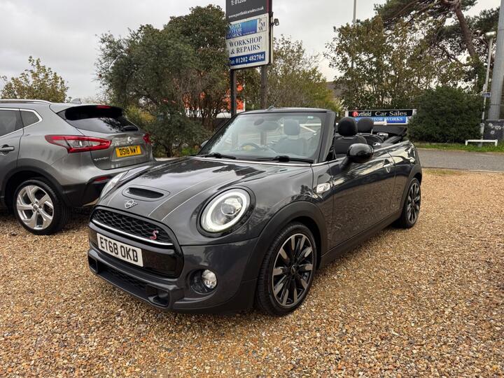 MINI Convertible 2.0 Cooper S Steptronic Euro 6 (s/s) 2dr MINI Convertible 2.0 Cooper S Steptronic Euro 6 (s/s) 2dr