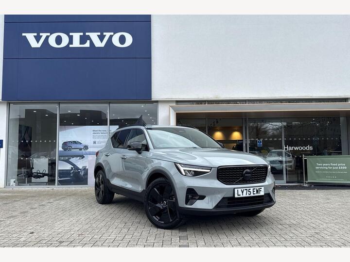 Volvo XC40 2.0 B3 MHEV Plus Black Edition DCT Auto Euro 6 (s/s) 5dr