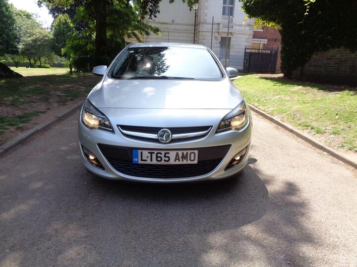 Vauxhall Astra 1.6i Elite Euro 6 5dr Vauxhall Astra 1.6i Elite Euro 6 5dr