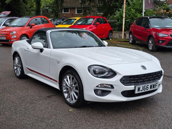Fiat 124 Spider 1.4 MultiAir Lusso Plus Euro 6 2dr Fiat 124 Spider 1.4 MultiAir Lusso Plus Euro 6 2dr