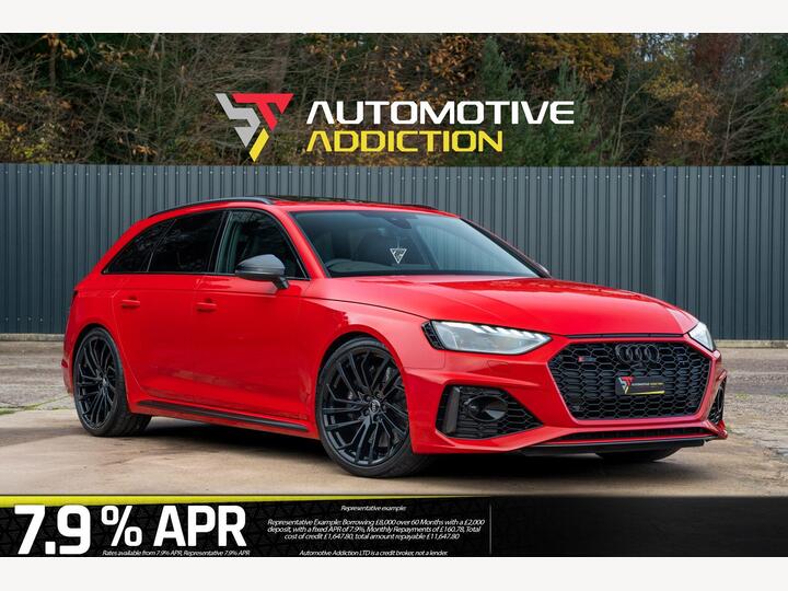 Audi RS4 Avant 2.9 TFSI V6 Carbon Black Tiptronic Quattro Euro 6 (s/s) 5dr Audi RS4 Avant 2.9 TFSI V6 Carbon Black Tiptronic Quattro Euro 6 (s/s) 5dr