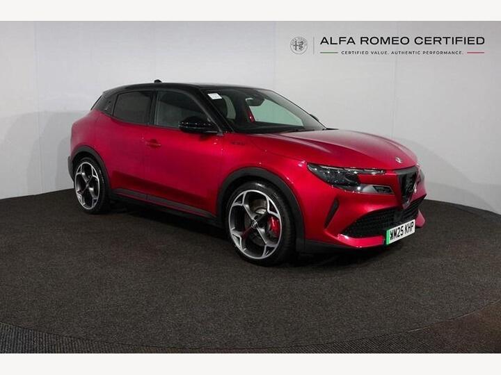 Alfa Romeo Junior 54kWh Elettrica Veloce Auto 5dr
