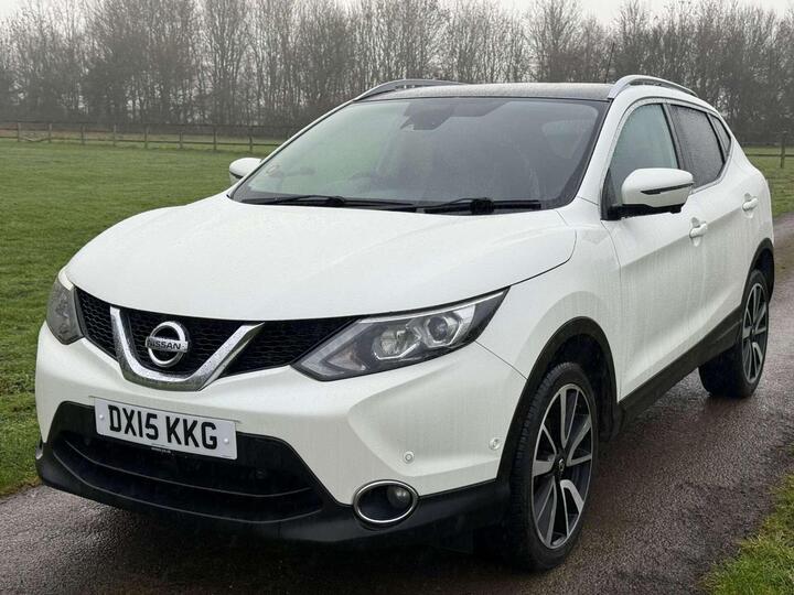 Nissan QASHQAI 1.2 DIG-T Tekna 2WD Euro 5 (s/s) 5dr