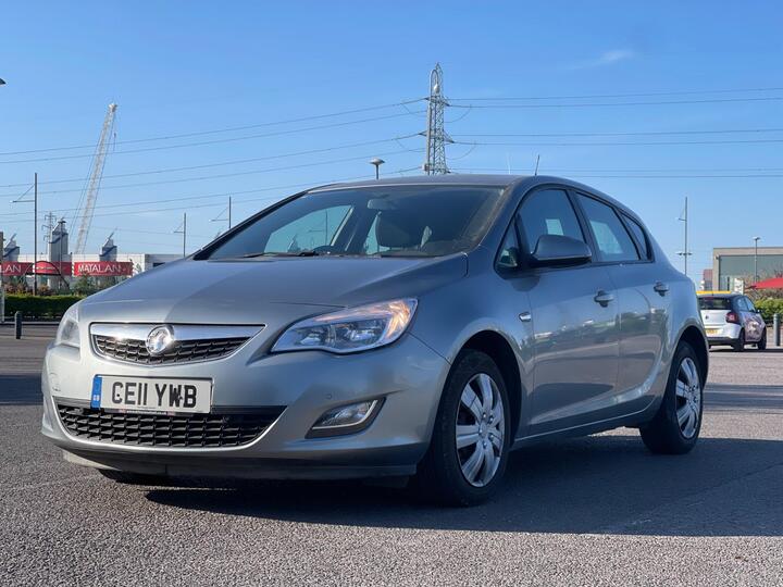 Vauxhall Astra 1.6 16v Exclusiv Auto Euro 5 5dr