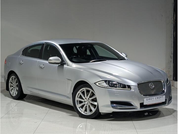 Jaguar XF 3.0d V6 Premium Luxury 4dr Auto