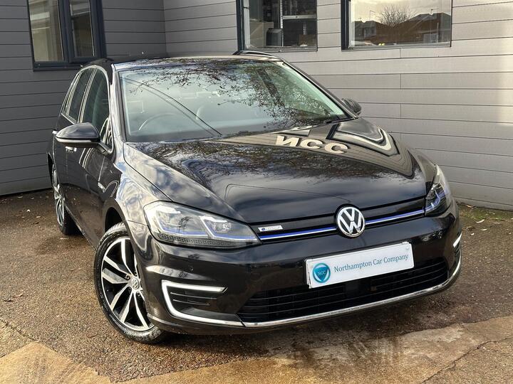 Volkswagen E-Golf 35.8kWh E-Golf Auto 5dr