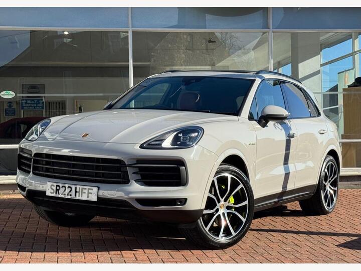 Porsche CAYENNE 3.0 V6 E-Hybrid 17.9kWh Platinum Edition TiptronicS 4WD Euro 6 (s/s) 5dr (3.6kW Charger) Porsche CAYENNE 3.0 V6 E-Hybrid 17.9kWh Platinum Edition TiptronicS 4WD Euro 6 (s/s) 5dr (3.6kW Charger)