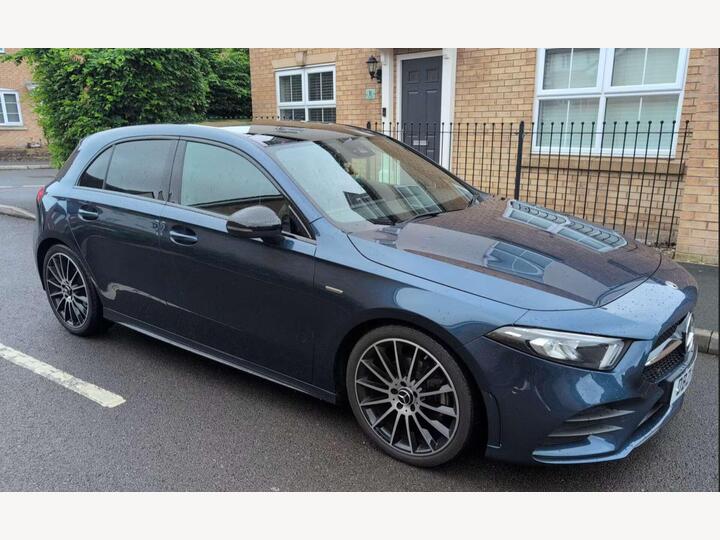 Mercedes-Benz A-CLASS 2.0 A200d Exclusive Edition 8G-DCT Euro 6 (s/s) 5dr