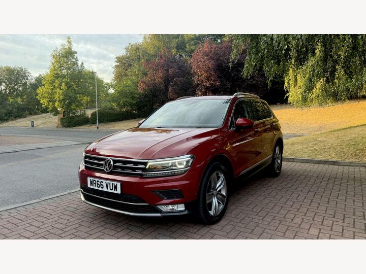 Volkswagen Tiguan 2.0 TDI BlueMotion Tech SEL DSG Euro 6 (s/s) 5dr