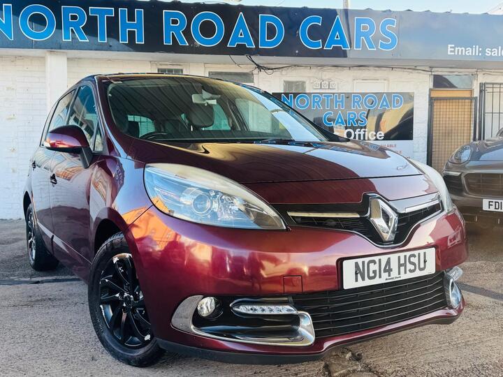 Renault Scenic 1.5 DCi ENERGY Dynamique TomTom Euro 5 (s/s) 5dr Renault Scenic 1.5 DCi ENERGY Dynamique TomTom Euro 5 (s/s) 5dr