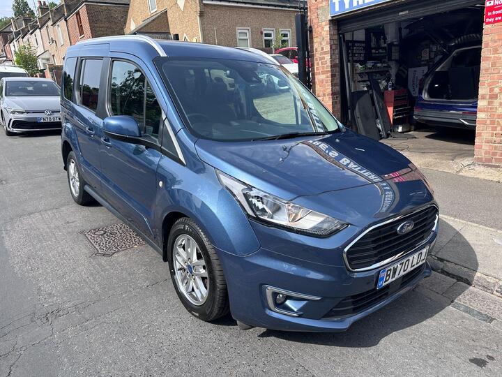 Ford Tourneo Connect 1.5 EcoBlue Titanium Auto Euro 6 (s/s) 5dr Ford Tourneo Connect 1.5 EcoBlue Titanium Auto Euro 6 (s/s) 5dr