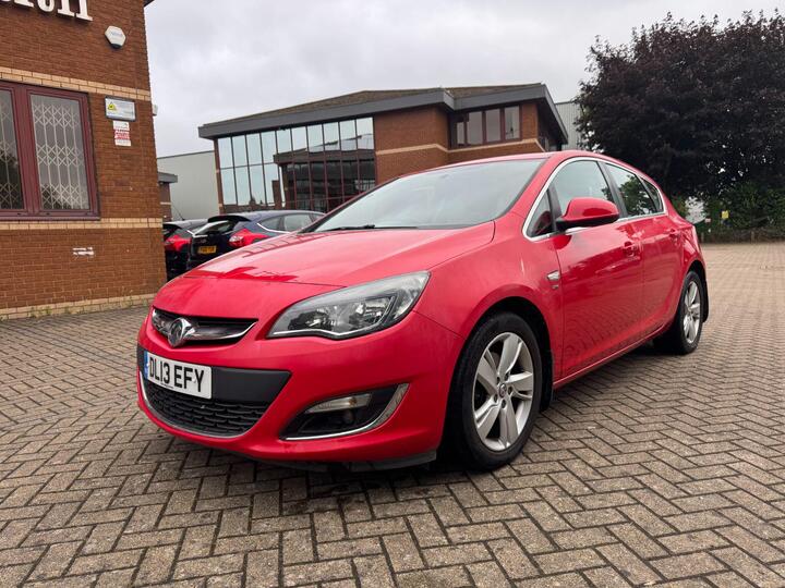 Vauxhall Astra 2.0 CDTi EcoFLEX SRi Euro 5 (s/s) 5dr