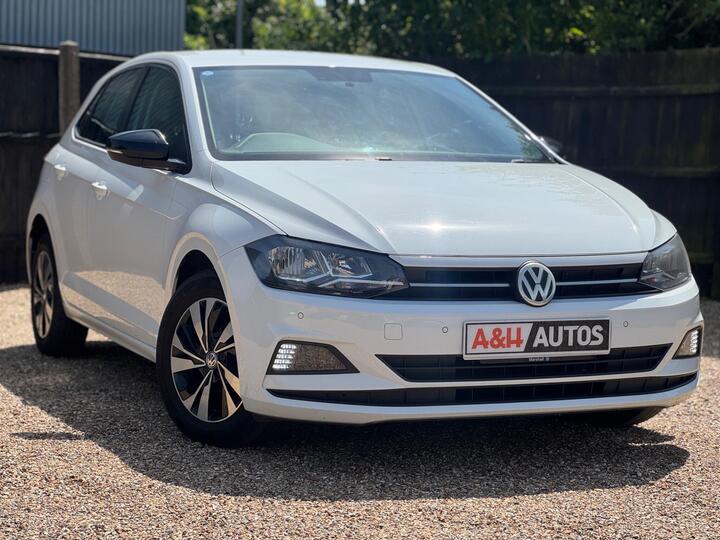 Volkswagen Polo 1.0 TSI SE Euro 6 (s/s) 5dr Volkswagen Polo 1.0 TSI SE Euro 6 (s/s) 5dr