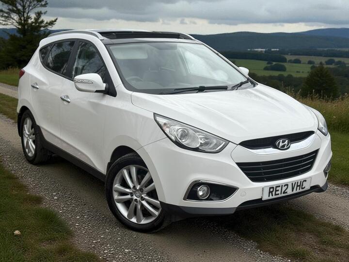 Hyundai Ix35 2.0 CRDi Premium 4WD Euro 5 5dr Hyundai Ix35 2.0 CRDi Premium 4WD Euro 5 5dr