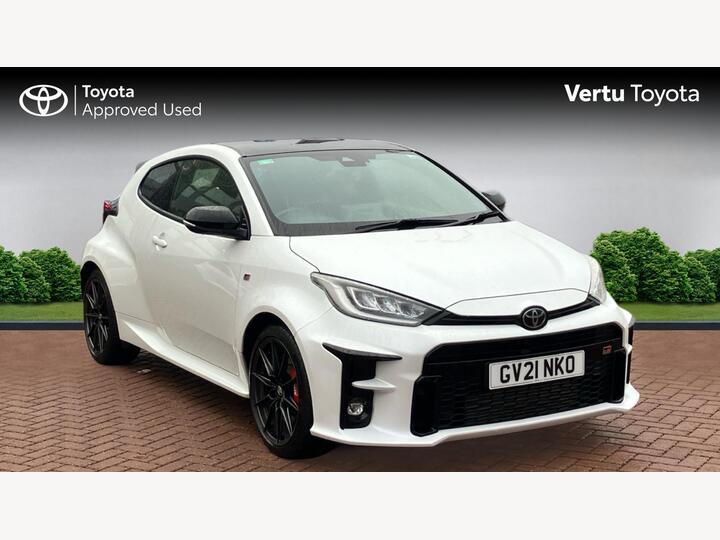 Toyota Yaris 1.6T GR Circuit AWD Euro 6 3dr Toyota Yaris 1.6T GR Circuit AWD Euro 6 3dr