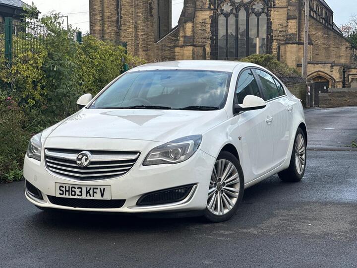 Vauxhall Insignia 2.0 CDTi EcoFLEX Energy Euro 5 (s/s) 5dr Vauxhall Insignia 2.0 CDTi EcoFLEX Energy Euro 5 (s/s) 5dr