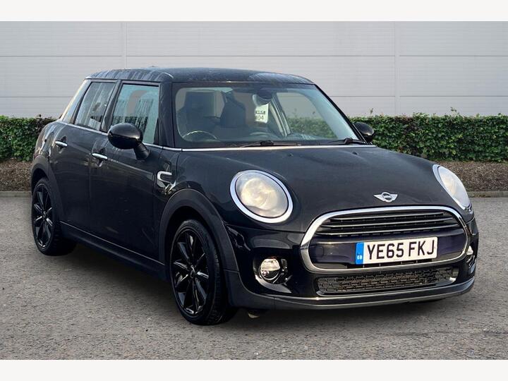 MINI HATCHBACK 1.5 Cooper Auto Euro 6 (s/s) 5dr
