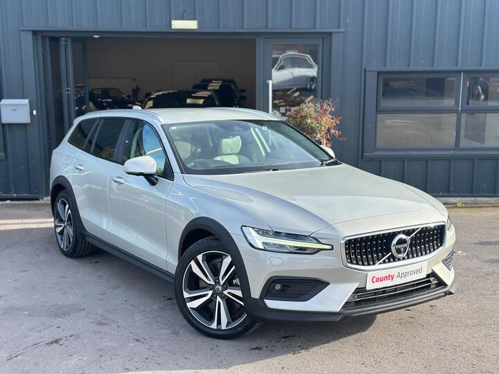Volvo V60 Cross Country 2.0 T5 Plus Auto AWD Euro 6 (s/s) 5dr