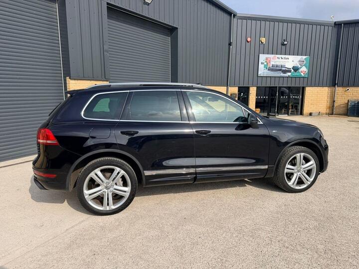Volkswagen Touareg 3.0 TDI V6 BlueMotion Tech R-Line Tiptronic 4WD Euro 5 (s/s) 5dr