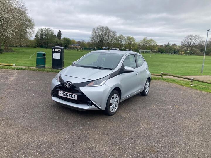 Toyota AYGO 1.0 VVT-i X-play Euro 6 5dr