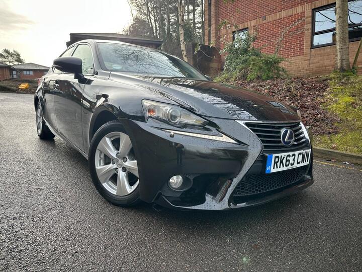 Lexus IS 2.5 300h SE E-CVT Euro 5 (s/s) 4dr