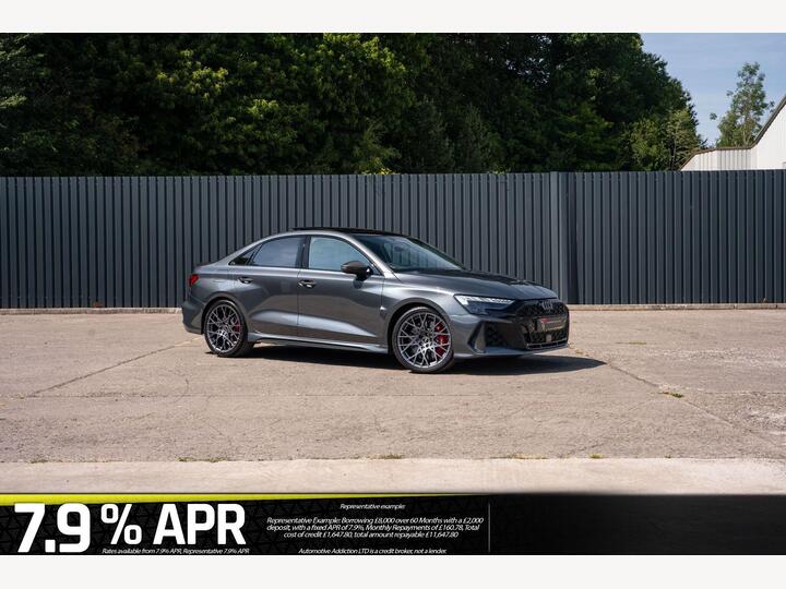 Audi RS3 2.5 TFSI Carbon Vorsprung S Tronic Quattro Euro 6 (s/s) 4dr