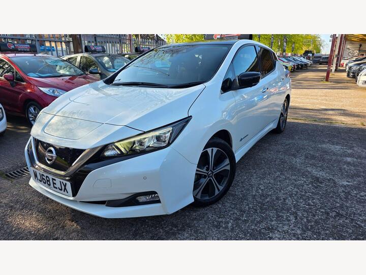 Nissan Leaf 40kWh Tekna Auto 5dr Nissan Leaf 40kWh Tekna Auto 5dr