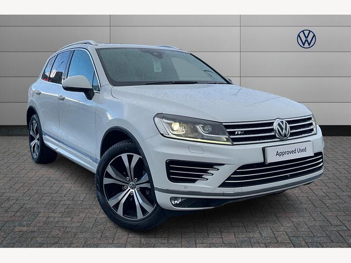 Volkswagen Touareg 3.0 TDI V6 BlueMotion Tech R-Line Tiptronic 4WD Euro 6 (s/s) 5dr Volkswagen Touareg 3.0 TDI V6 BlueMotion Tech R-Line Tiptronic 4WD Euro 6 (s/s) 5dr