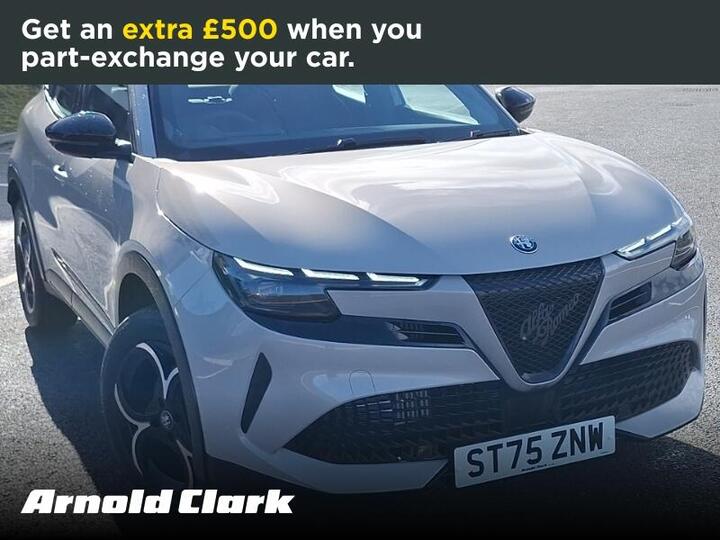 Alfa Romeo Junior 1.2 MHEV Ibrida E-DCT Euro 6 (s/s) 5dr Alfa Romeo Junior 1.2 MHEV Ibrida E-DCT Euro 6 (s/s) 5dr